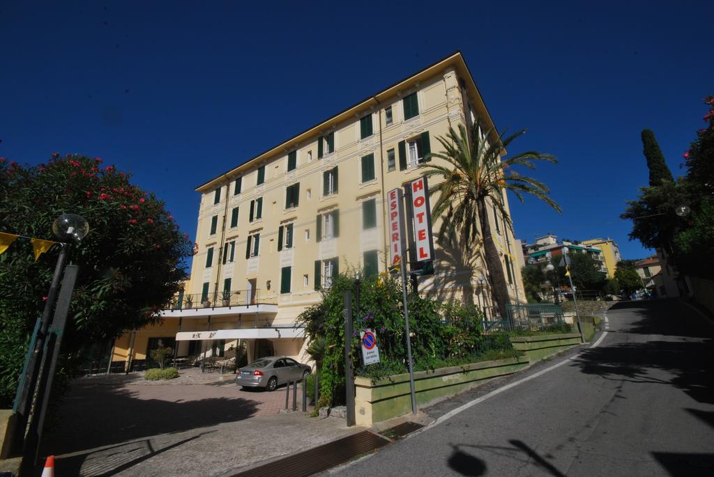 Esperia Hotel Spotorno Esterno foto