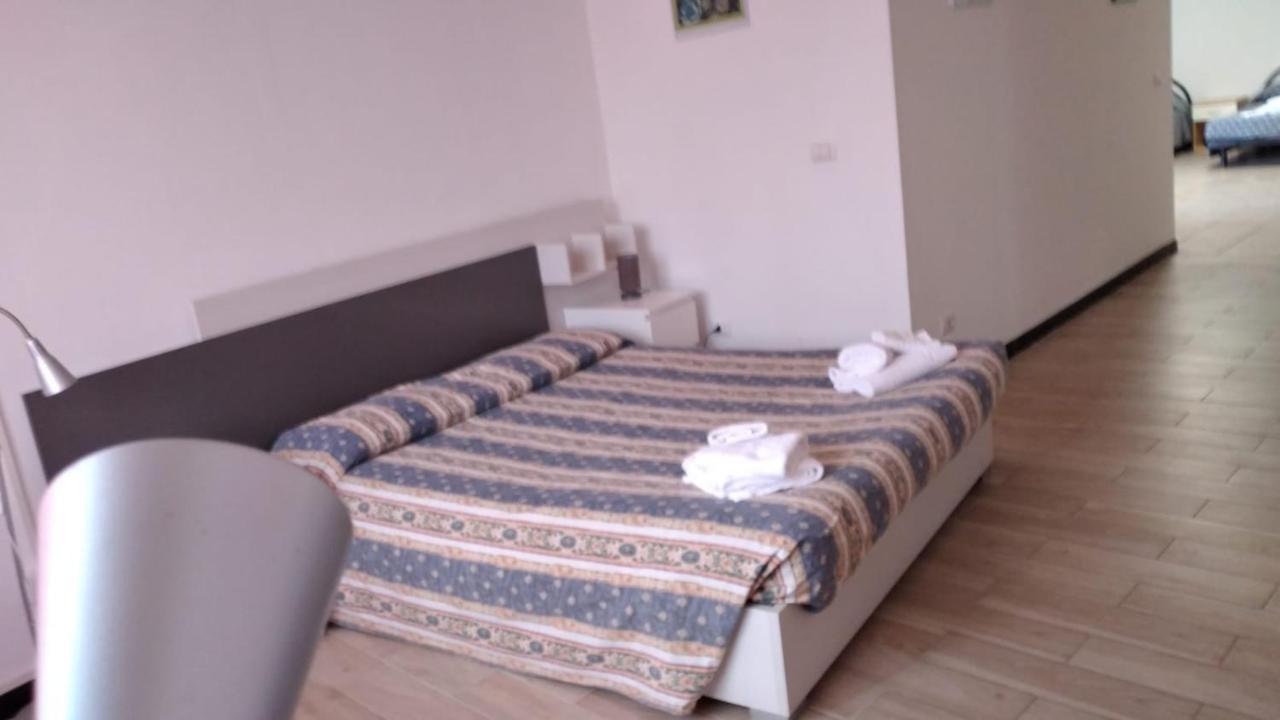 Esperia Hotel Spotorno Esterno foto