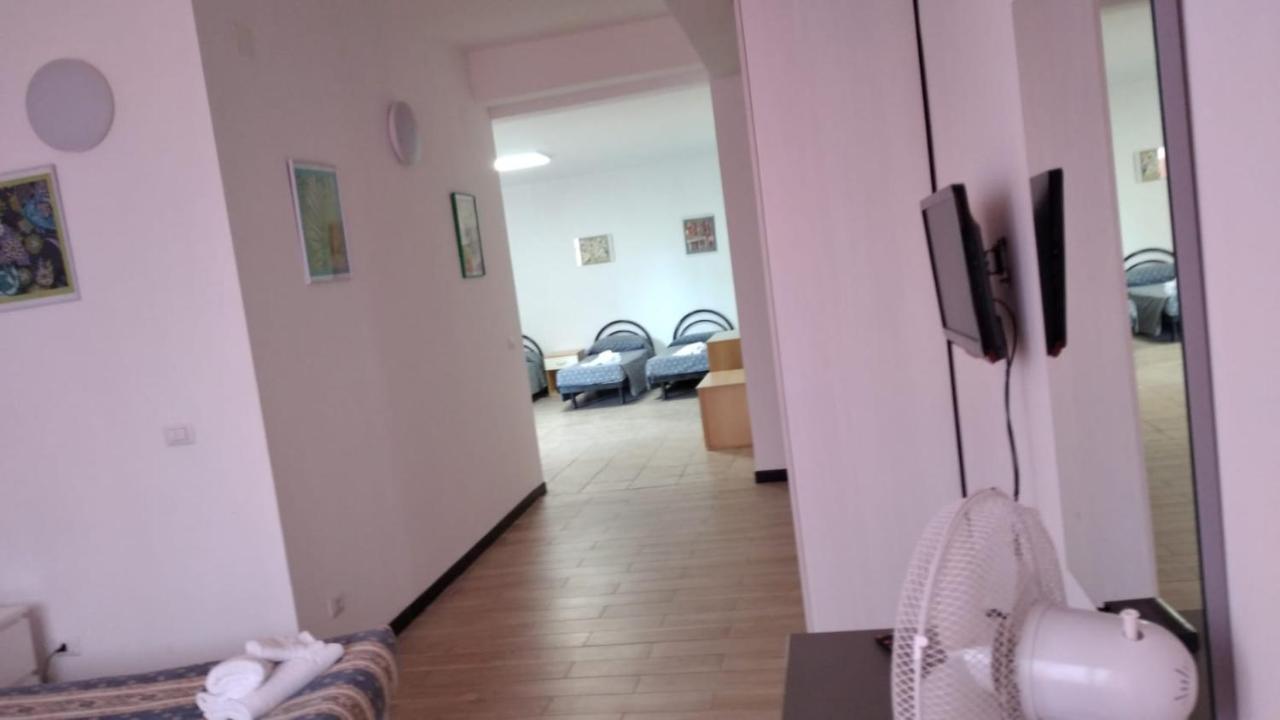 Esperia Hotel Spotorno Esterno foto