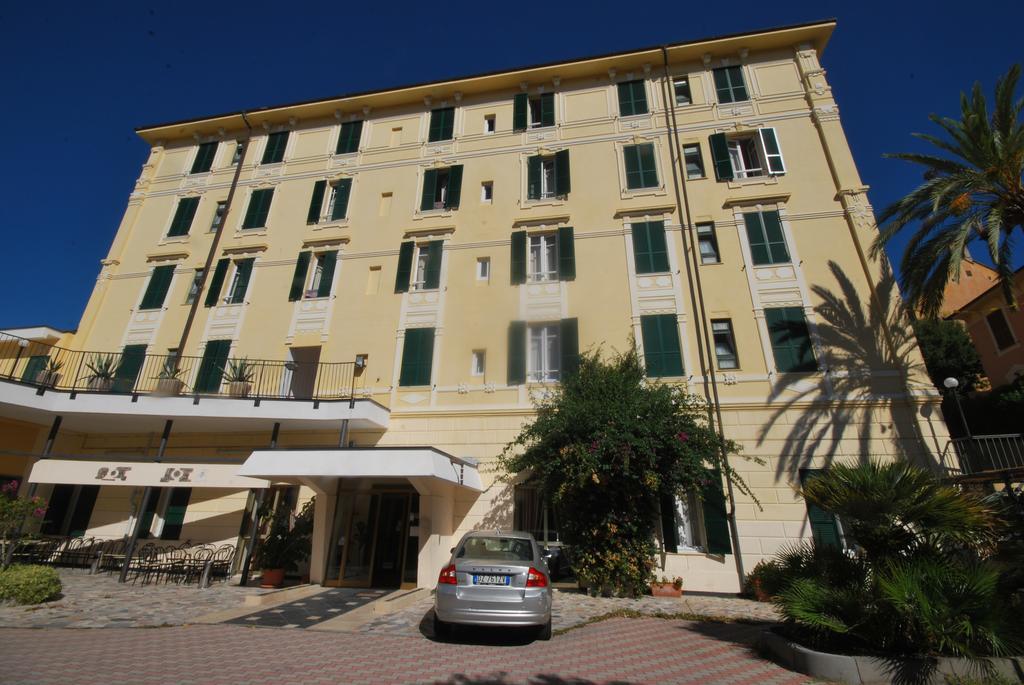 Esperia Hotel Spotorno Esterno foto