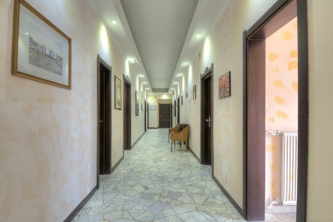 Esperia Hotel Spotorno Esterno foto