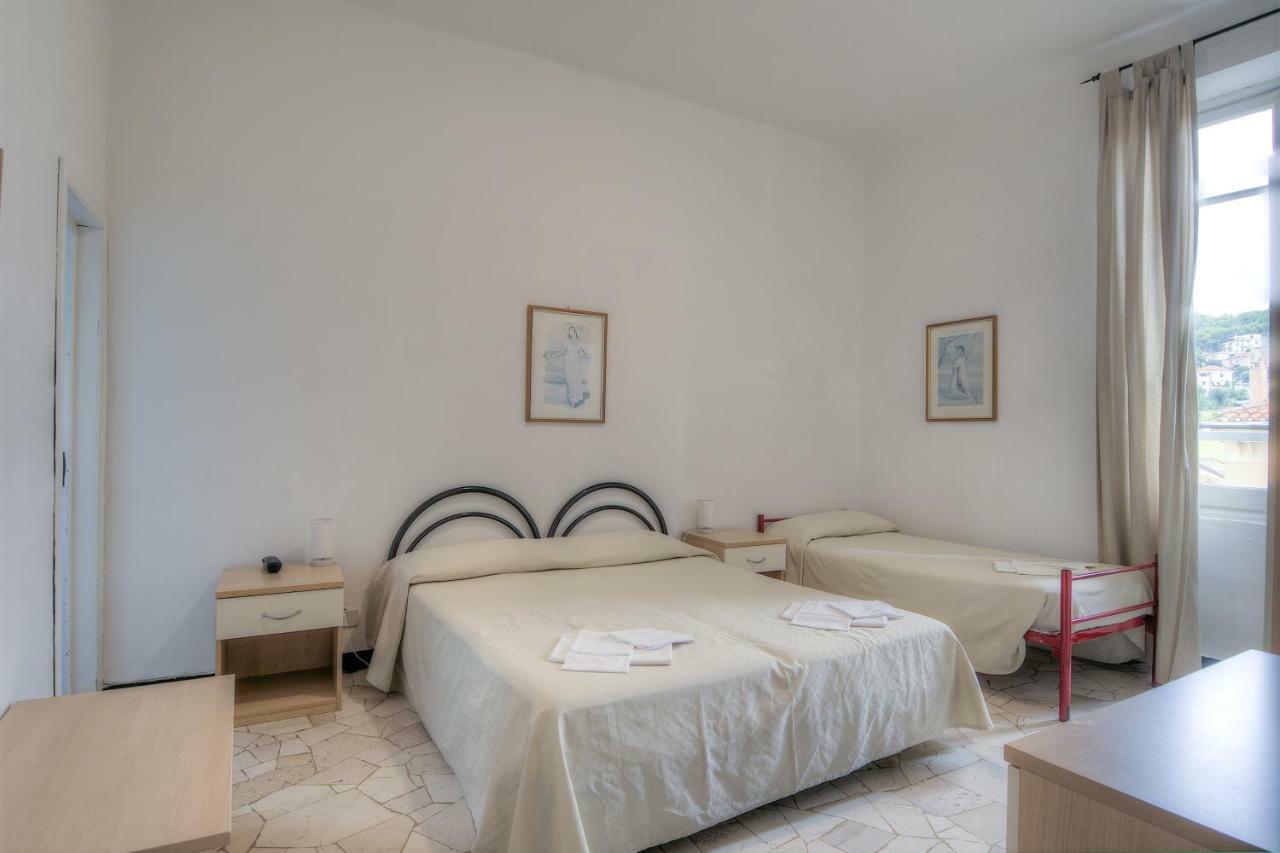 Esperia Hotel Spotorno Esterno foto